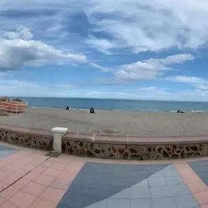 https://apartamento-paseo-de-la-carihuela.hotelsinnerja.org