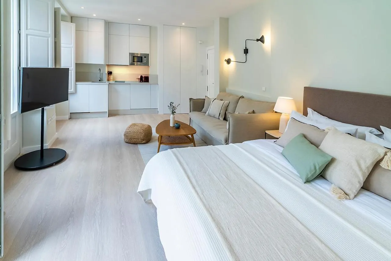 Cordoba Home Center Suites & Free Private Parking location