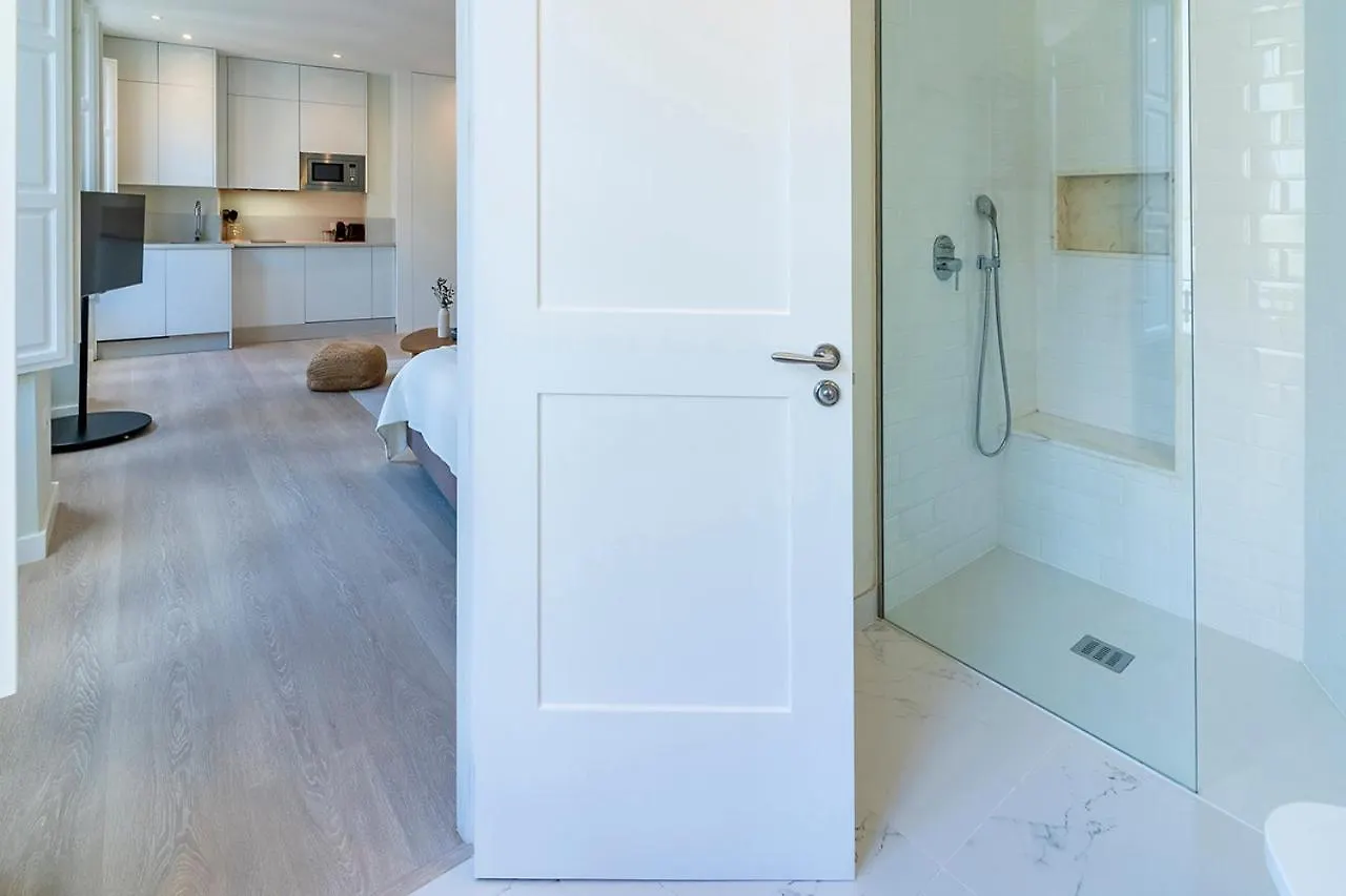 Cordoba Home Center Suites & Free Private Parking Apartment